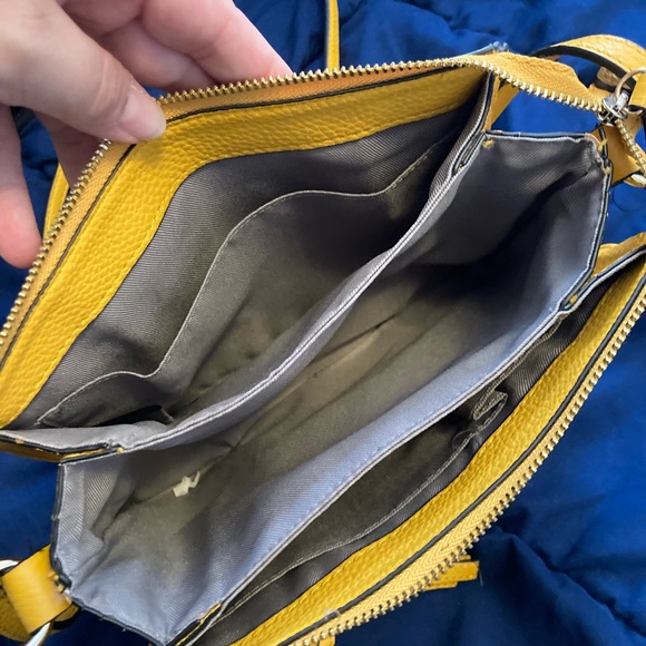 DONATING🔥Vince camuto crossbody - Picture 6 of 6